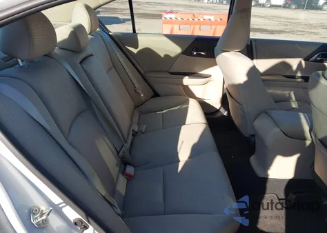 2015 Honda Accord Lx z USA, uszkodzony, nr VIN 1HGCR2F33FA177422